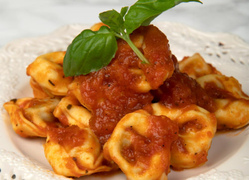 Tortelloni à la saucisse italienne et sauce Arabbiatta